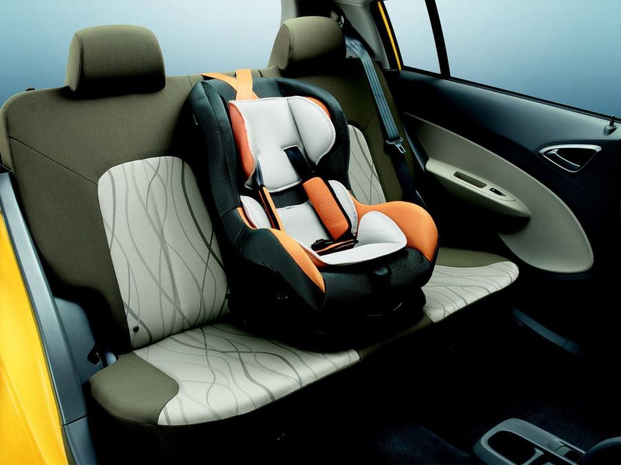  Chevrolet Sail Hatchback 2010 года  (фото 2 из 12)